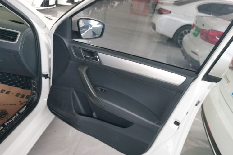 斯柯达 昕锐 2019款 1.5L 自动舒适版 国V中控内饰42