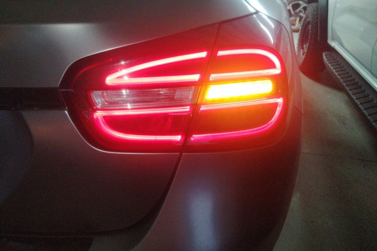 奔驰GLA 2016款 GLA 200 时尚型车身外观6006