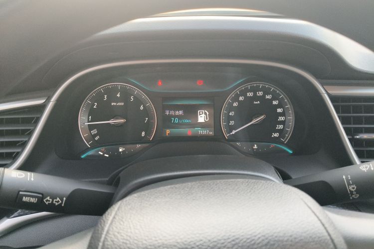 别克 英朗 2021款 改款 典范 1.5L 自动精英型局部细节14