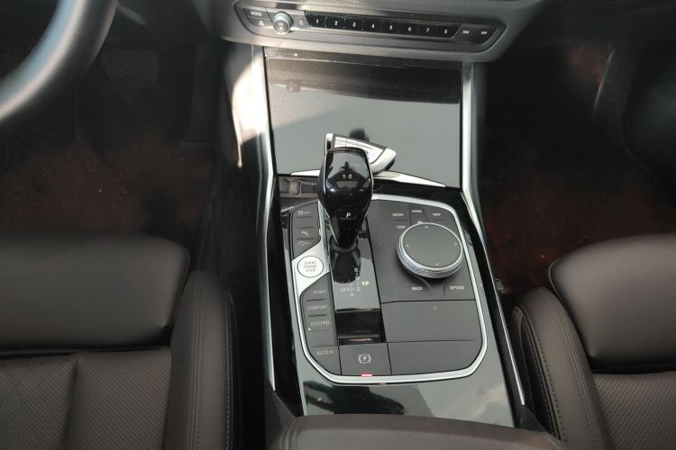 宝马3系 2022款 320i 运动套装局部细节18