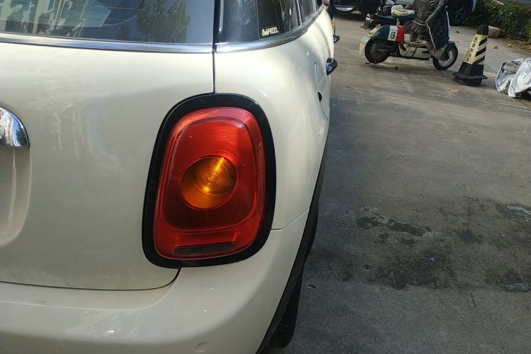 MINI 2016款 1.5T COOPER 五门版车身外观6006