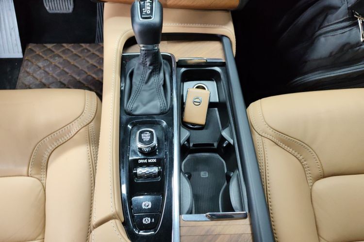 沃尔沃XC90 2018款 T6 智雅版 7座局部细节18