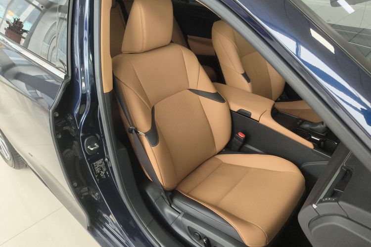 雷克萨斯ES 2023款 200 卓越版局部细节41