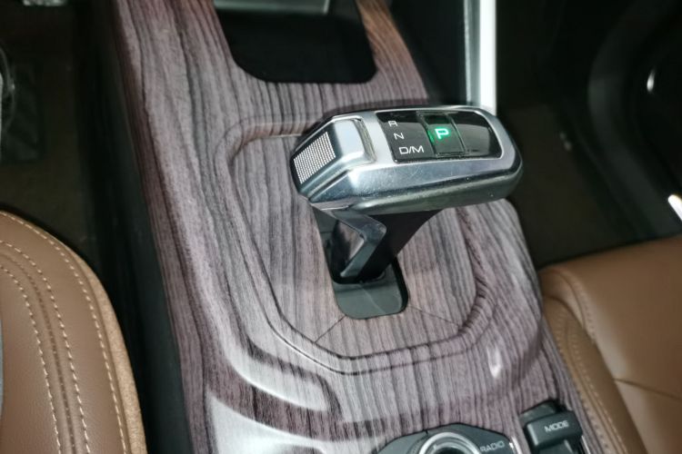 哈弗H6 2017款 红标 2.0T 自动两驱智尚型中控内饰18