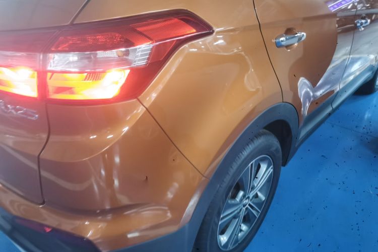 北京现代ix25 2015款 1.6L 自动两驱智能型GLS车身外观6006