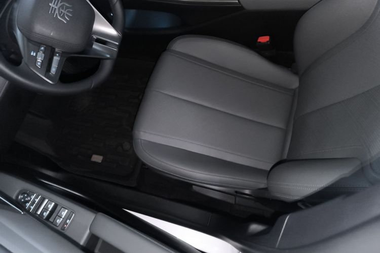 比亚迪 秦PLUS 2025款 DM-i 智驾版 55KM领先型中控内饰19