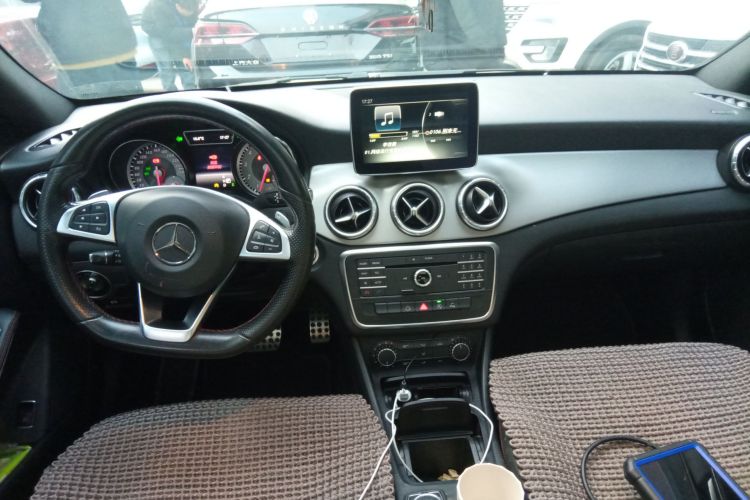 奔驰CLA 2015款 CLA 220 4MATIC中控内饰12