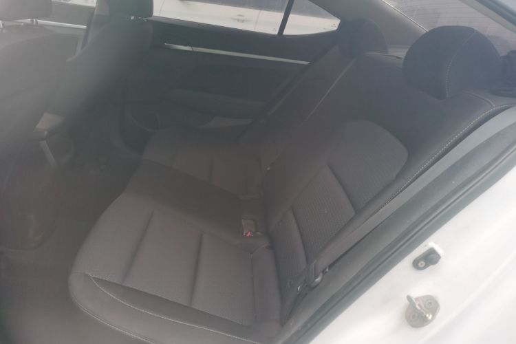 现代 领动 2016款 1.6L 自动智炫·精英型中控内饰21