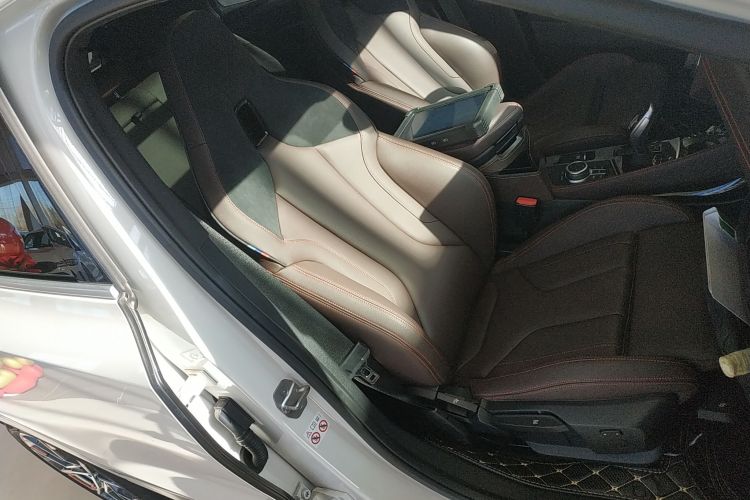 宝马X2 2021款 改款 sDrive25i 锋芒版局部细节41