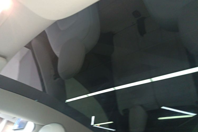 特斯拉 Model Y 2021款 长续航全轮驱动版 3D7中控内饰22