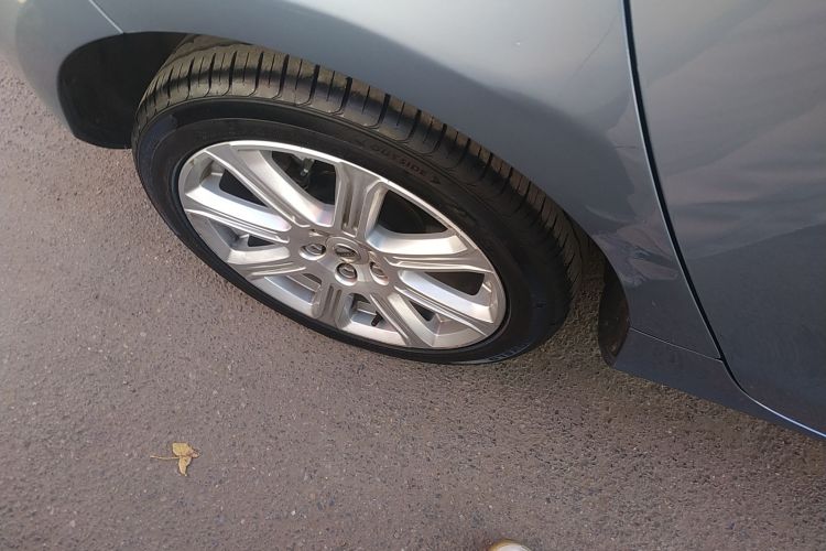 沃尔沃V40 2018款 T3 智雅版车身外观6008