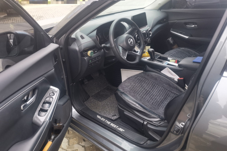 日产 轩逸 2020款 改款 1.6L XL CVT悦享版中控内饰20