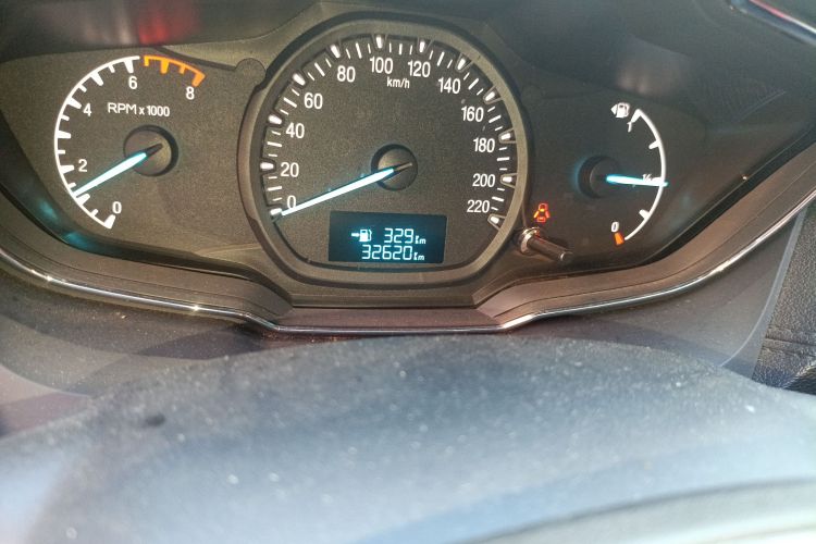 福特 福睿斯 2015款 1.5L 手动时尚型中控内饰15