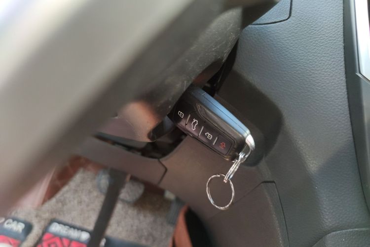 东风风神AX7 2015款 2.0L 自动智悦型中控内饰11