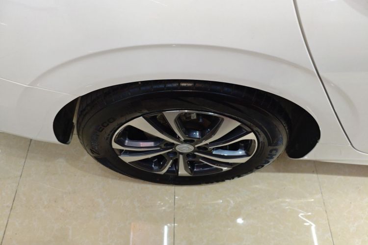 长安 逸动 2023款 畅享版 PLUS 蓝鲸NE 1.4T GDI DCT尊贵版车身外观6008