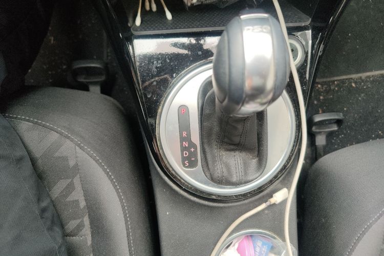 大众 甲壳虫 2019款 180TSI 珍藏版中控内饰18