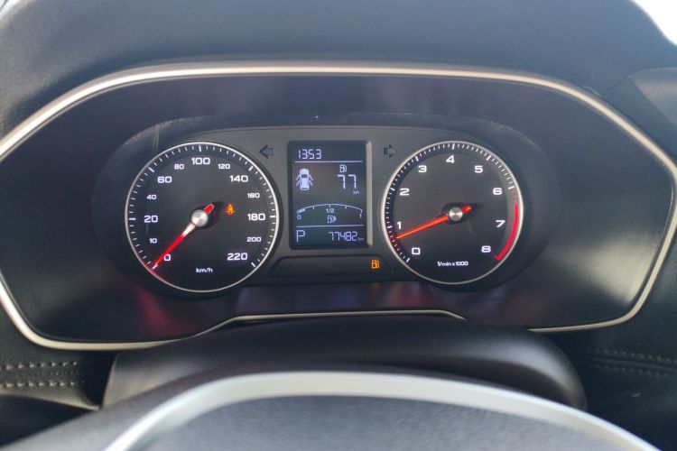 荣威RX3 2018款 1.6L CVT旗舰版中控内饰14