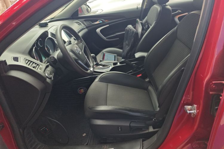 别克 君威 2015款 1.6T 领先技术型中控内饰19