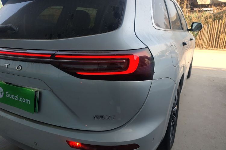 鸿蒙智行 问界M7 2024款 1.5T 智驾四驱Max版 6座车身外观9