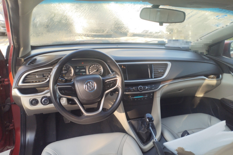 别克 英朗 2015款 15N 手动豪华型中控内饰13