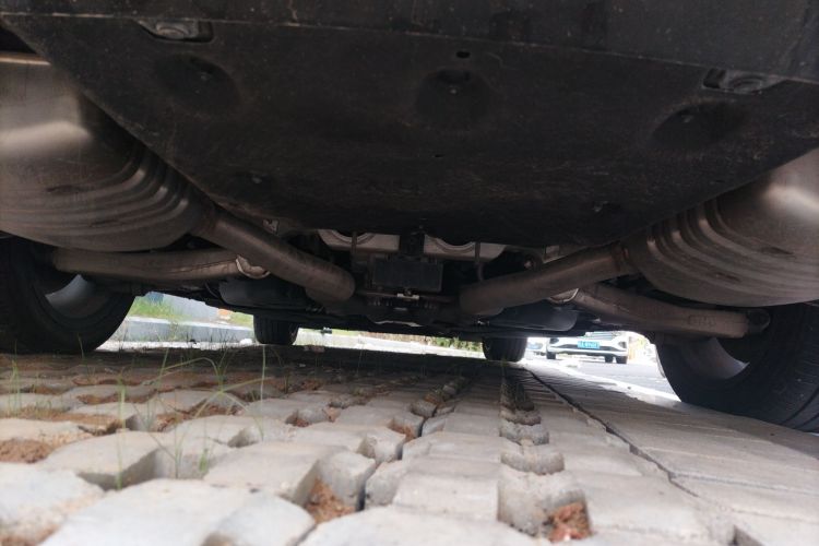 红旗H9 2024款 2.0T 旗享 私享风尚版局部细节9009