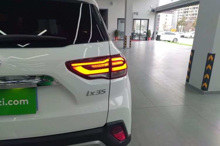 北京现代ix35 2018款 2.0L 自动两驱智勇·畅享版车身外观9