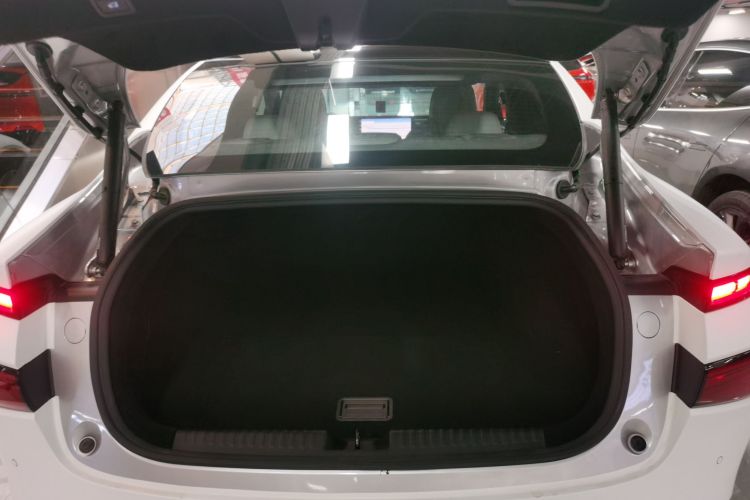 小鹏P7 2023款 P7i 702 Pro机舱底盘23