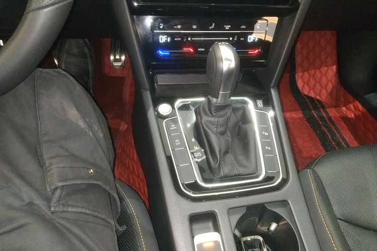 一汽-大众CC 2025款 380TSI 夺目 众享款中控内饰18