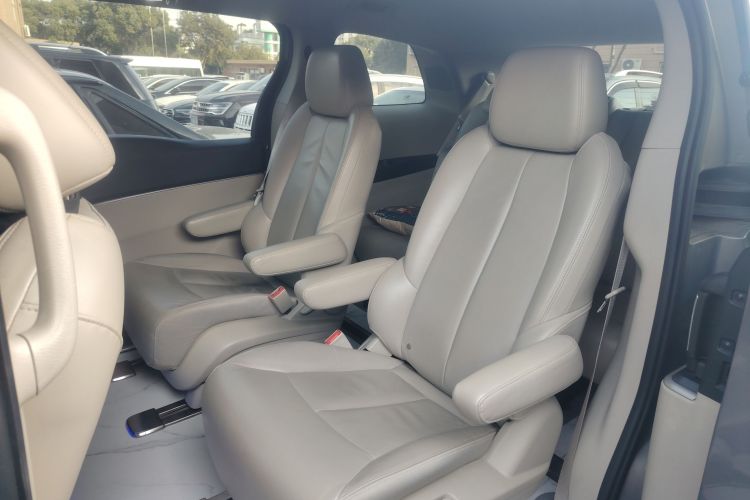 别克GL8 2018款 28T 豪华型 国VI中控内饰21