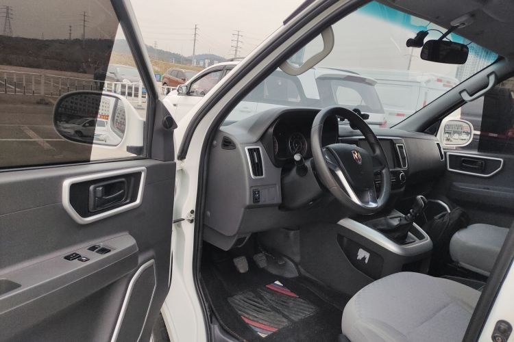 金杯海狮王 2021款 2.0L城运王系列畅运型高顶6座1TZS中控内饰20