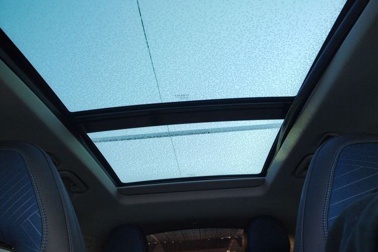 领克01 2017款 2.0T 两驱耀Pro版中控内饰22