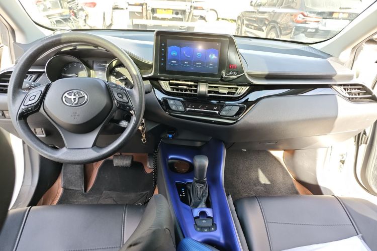 丰田 奕泽IZOA 2021款 2.0L 奕行版中控内饰16