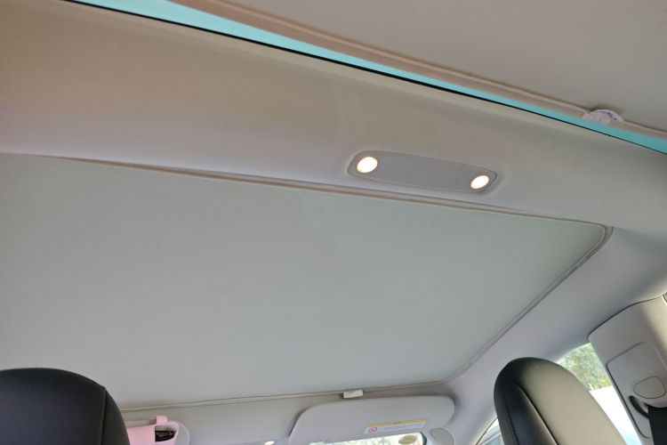 特斯拉 Model 3 2022款 后轮驱动版中控内饰22