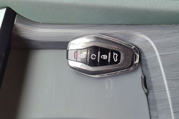 捷途山海L9 2024款 1.5TD 2DHT Max 7座中控内饰11