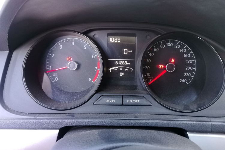 大众 朗逸 2015款 1.6L 手动风尚版中控内饰15