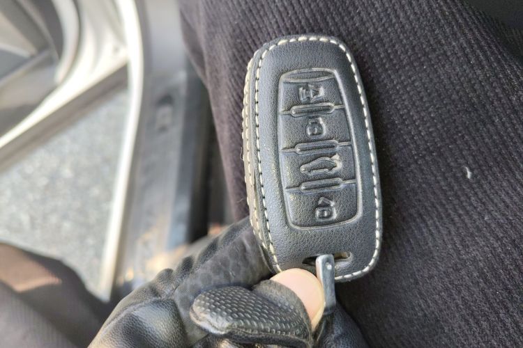 哈弗H6 2021款 第三代 2.0T 自动两驱Max中控内饰11