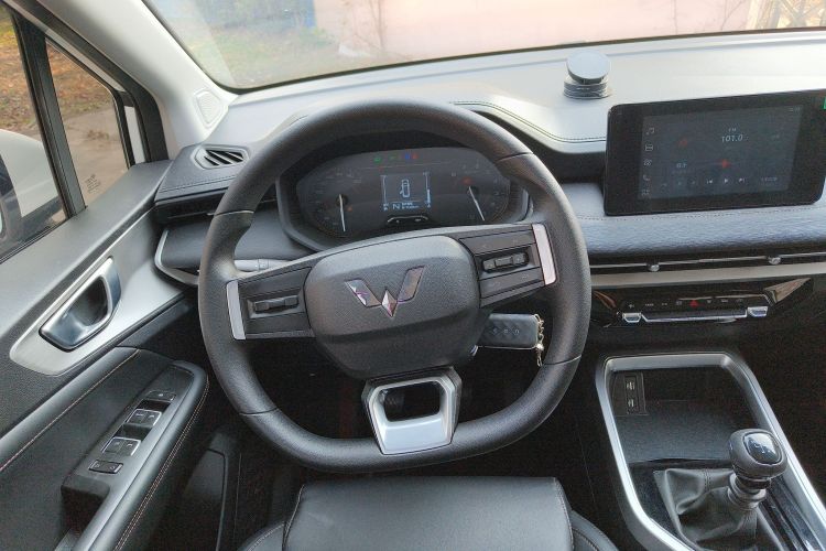 五菱汽车 五菱佳辰 2022款 1.5L 手动畅享舒适型中控内饰13