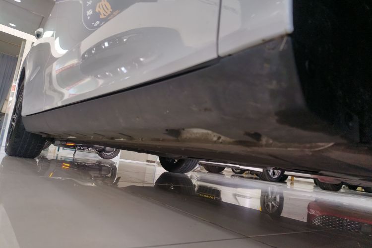 荣威D7 2023款 DMH 125km 超越版机舱底盘29