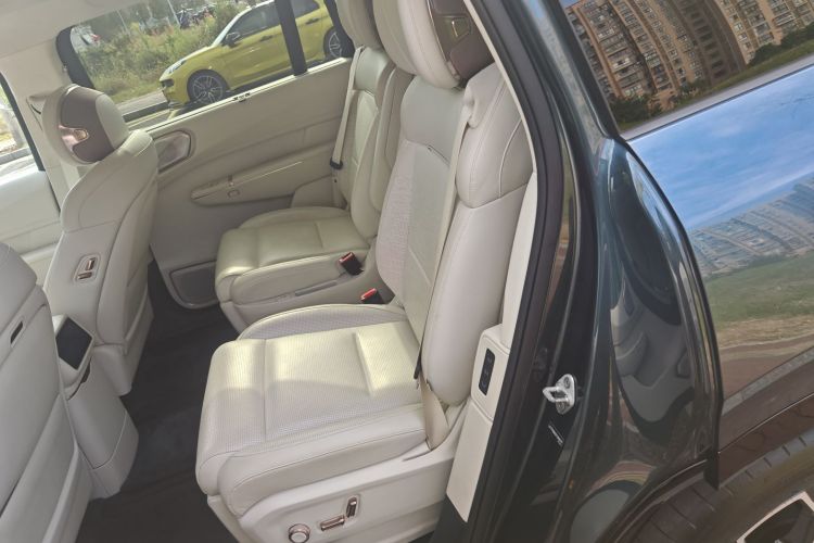 领克900 2025款 2.0T Ultra中控内饰21