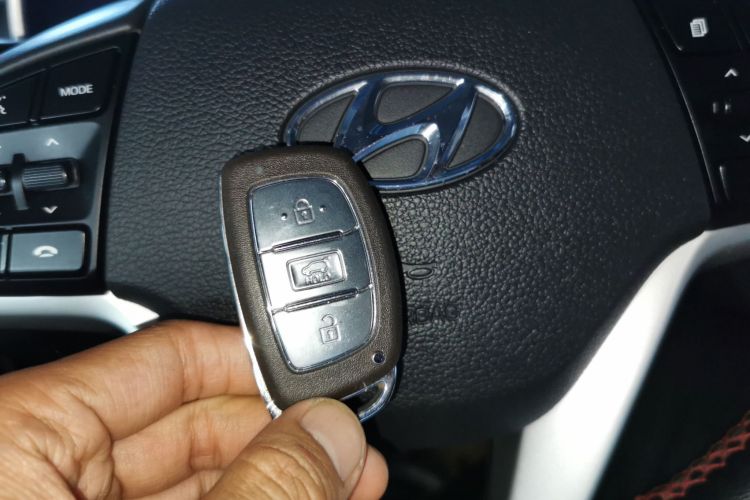 现代 途胜 2019款 280TGDi 双离合两驱智联版 国V中控内饰11