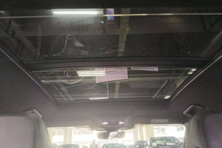 大众 帕萨特 2025款 Pro 380TSI 星空龙尊版中控内饰22