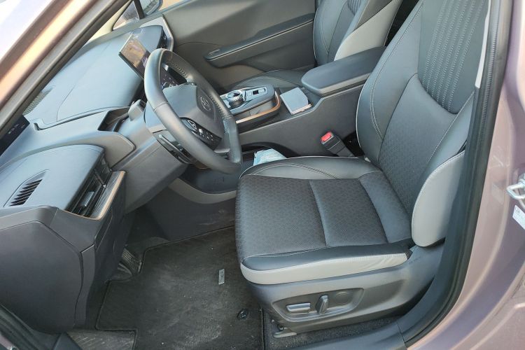 丰田bZ3 2023款 616km 长续航Premium中控内饰19