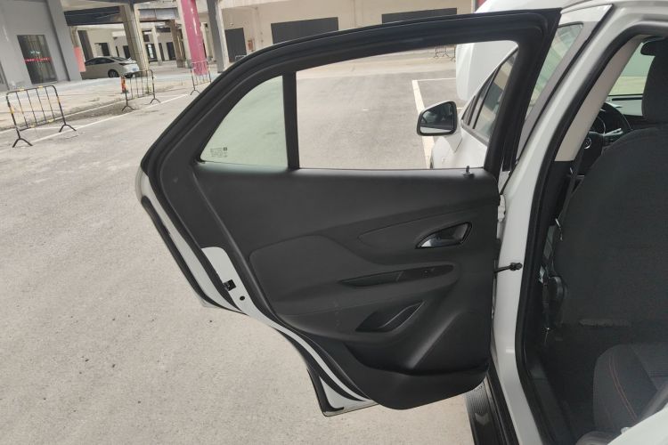 别克 昂科拉 2016款 18T 自动两驱都市领先型中控内饰7008