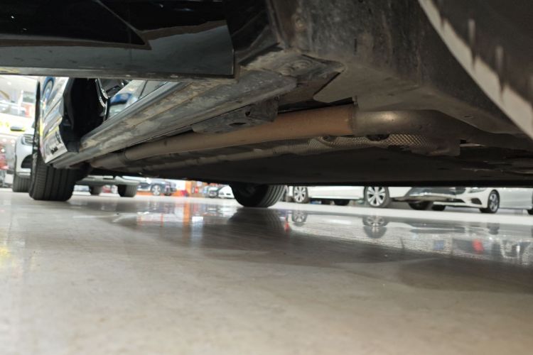 腾势D9 2024款 DM-i 980 四驱尊荣型局部细节9001