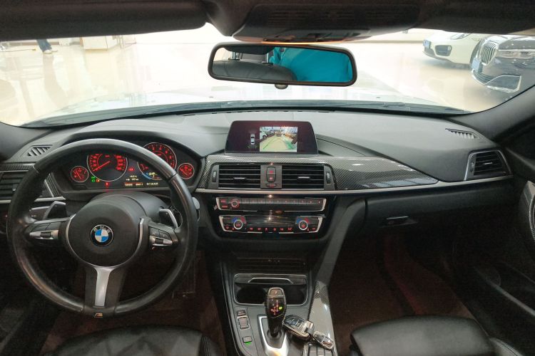 宝马3系 2019款 320i M运动套装中控内饰12