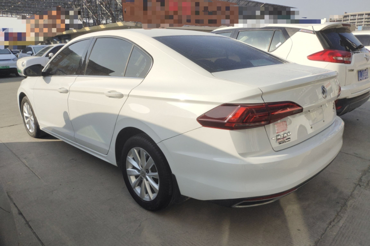 大众 宝来 2020款 1.5L 手动舒适型车身外观4