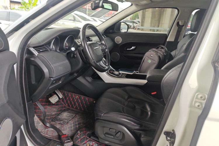 路虎 揽胜极光(进口) 2014款 2.0T 5门耀动版局部细节19