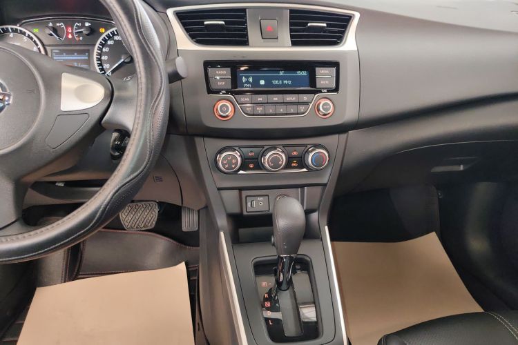 日产 轩逸 2022款 经典 1.6XE CVT舒适版中控内饰16