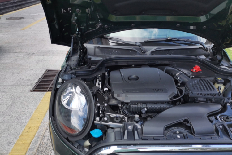 MINI 2018款 1.5T ONE PLUS机舱底盘25
