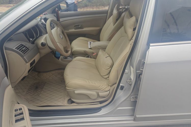 日产 轩逸 2012款 经典 1.6XE 自动舒适版局部细节19